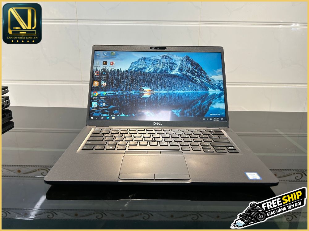 Hình ảnh trực diện Laptop Dell Latitude 5400 cũ, màn hình 14 inch sáng đẹp và bàn phím tiêu chuẩn tại Laptop Nhật Linh.
