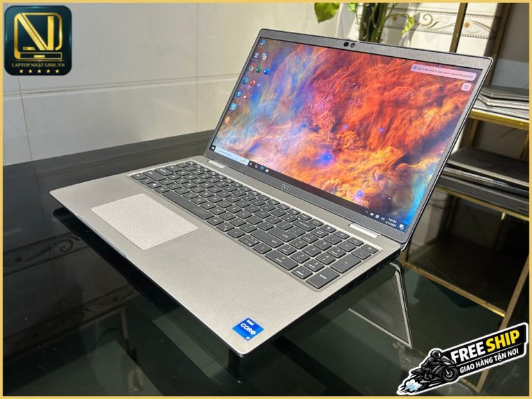 Góc nghiêng Laptop Dell Precision 3560 cũ thiết kế mỏng nhẹ chuyên đồ họa kỹ thuật tại Laptop Nhật Linh.
