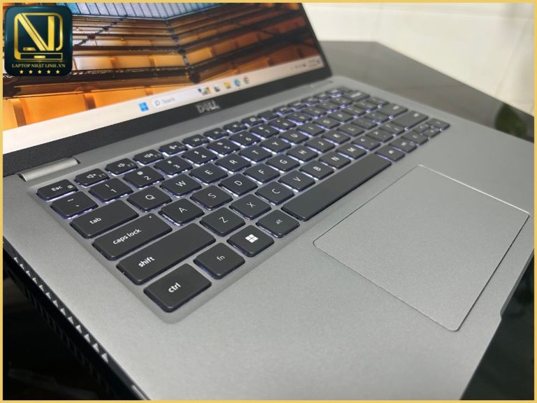 Bàn phím Dell Latitude 5430 có đèn nền (Backlit) hỗ trợ làm việc hiệu quả ban đêm