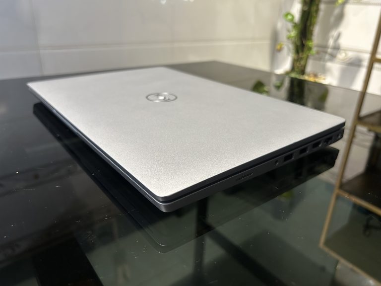 Laptop Dell Latitude 5420 cũ ngoại hình đẹp như mới tại Laptop Nhật Linh TPHCM