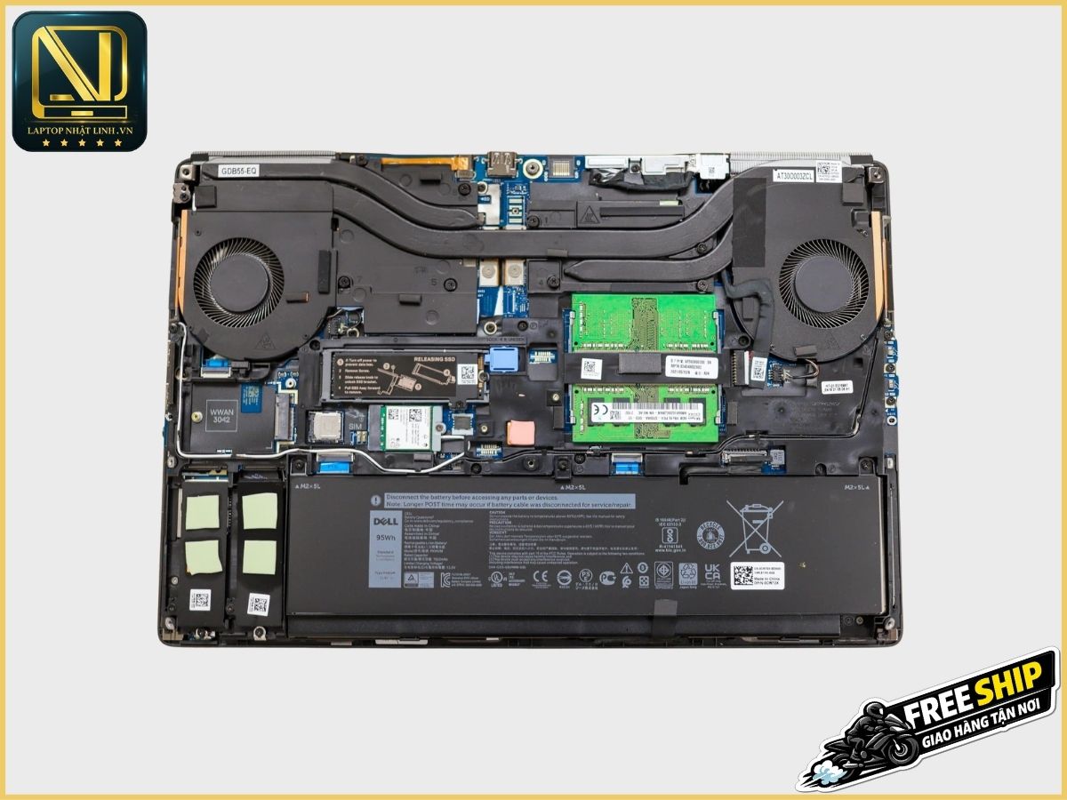 Các khe cắm RAM DDR4 và SSD NVMe trên Dell Precision 7560