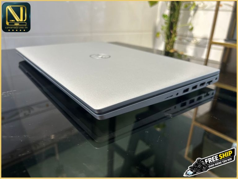 Các cổng kết nối USB HDMI LAN bên phải laptop Dell Latitude 5530 cũ