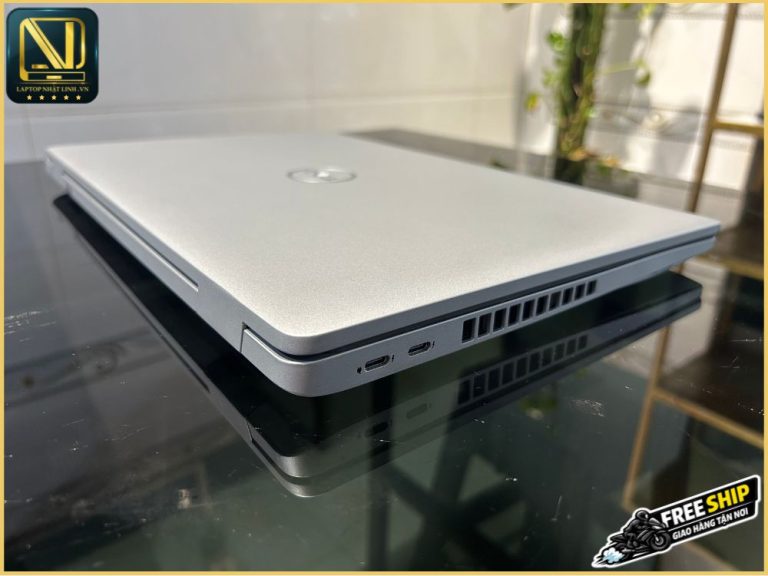 Cổng kết nối bên trái gồm 2 cổng Type C Thunderbolt 4 trên Dell Latitude 5530 cũ